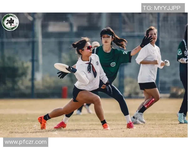 赛后复盘成都飞盘队与南京飞盘队的团队协作与战术分析 赛后复盘成都飞盘队与南京飞盘队的团队协作与战术分析